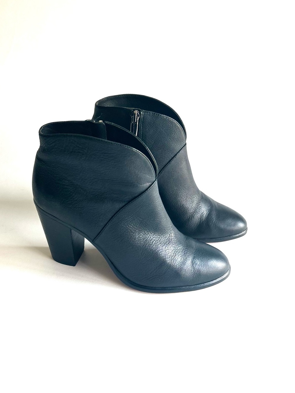 Vince Camuto Black Genuine Leather Heeled Ankle Boots size 8.5